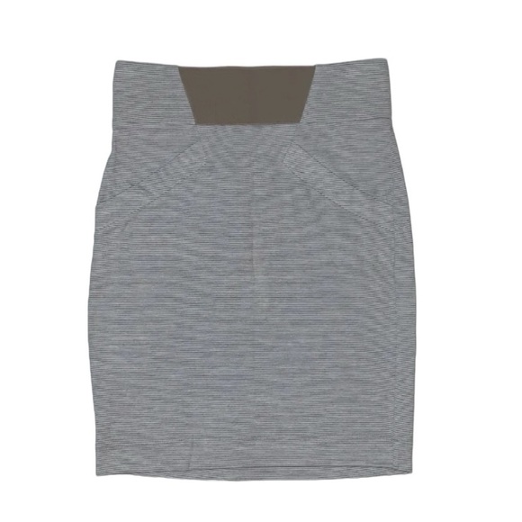 BCBGeneration Skirt Bundle - Picture 4 of 5